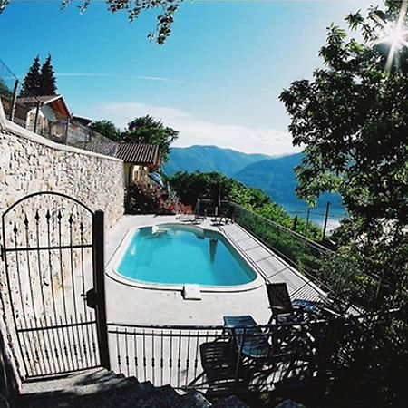 Case Bellissime Tronzano Lago Maggiore Bagian luar foto