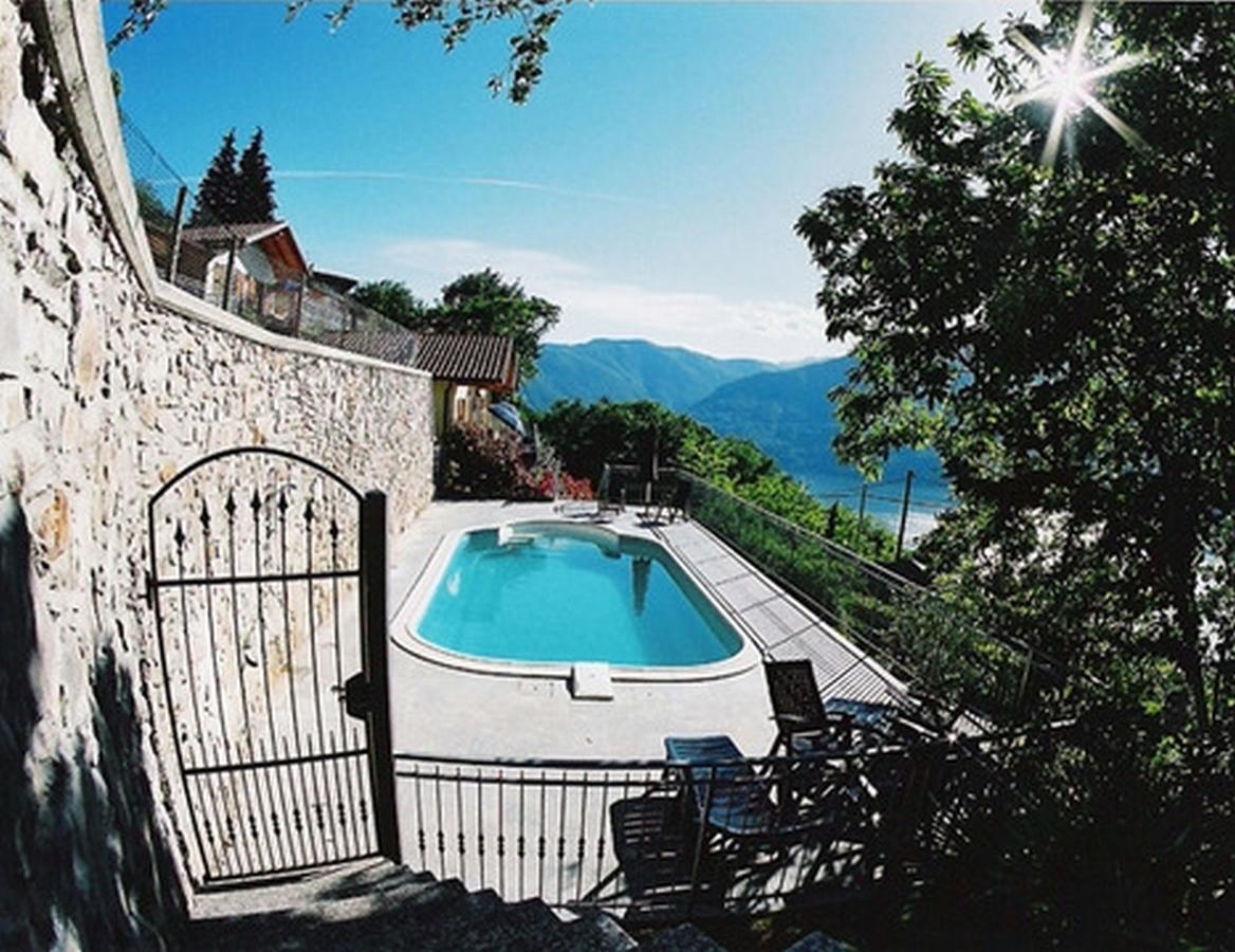 Case Bellissime Tronzano Lago Maggiore Bagian luar foto